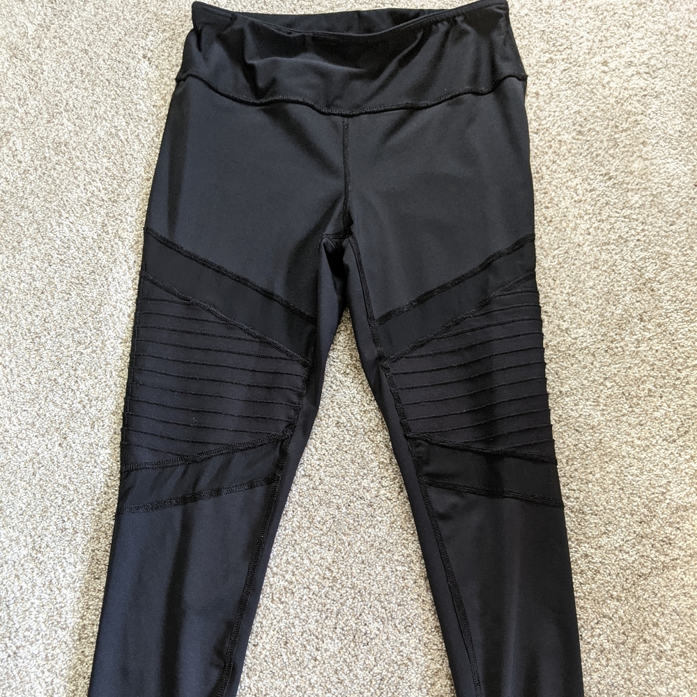 90 Degree Cropped Mesh Leggings